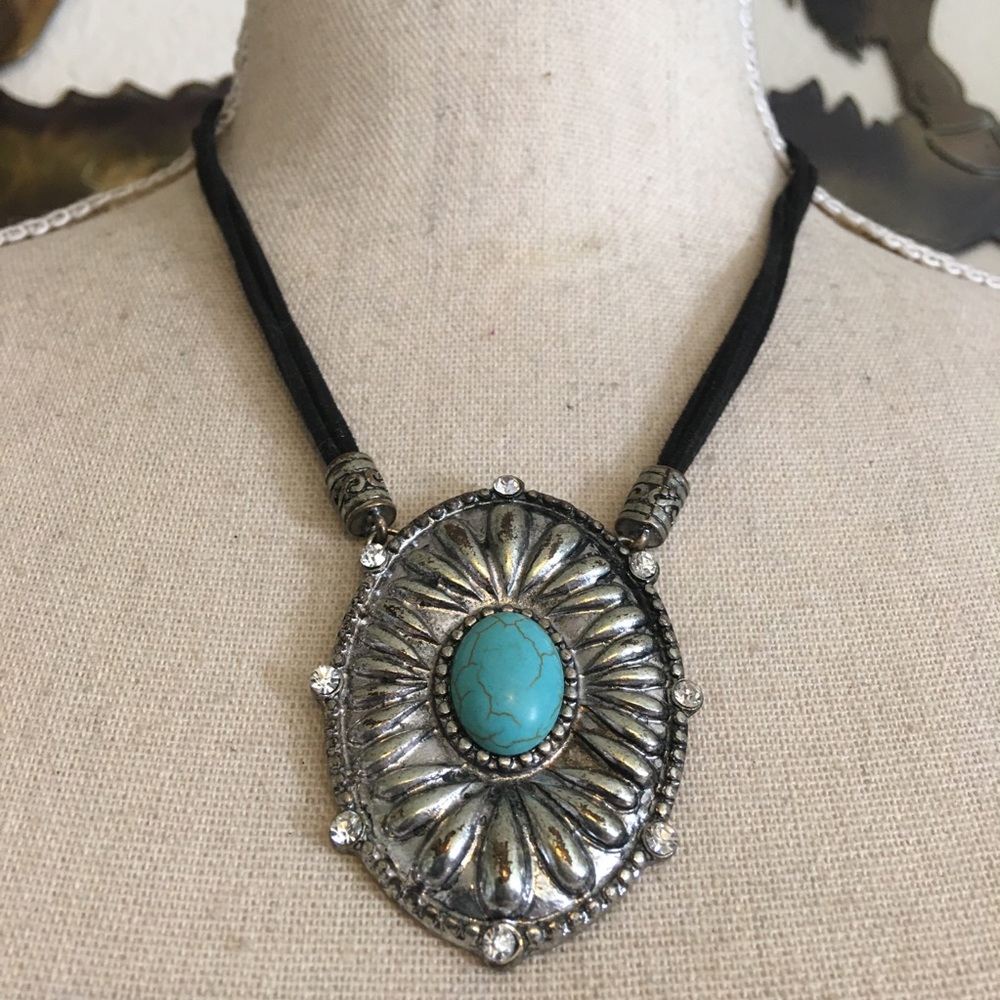Southwest style faux turquoise medallion necklace